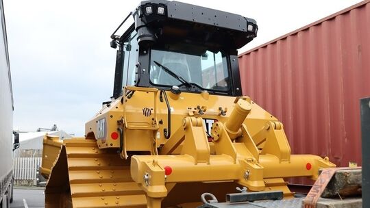 Transport mit Kettenraupe - Transport überladen