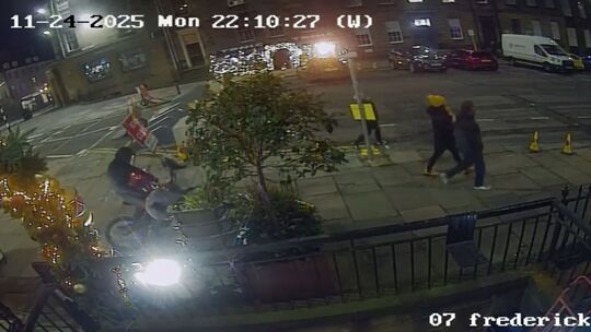 Gestohlene Nussknacker-Figur in Edinburgh