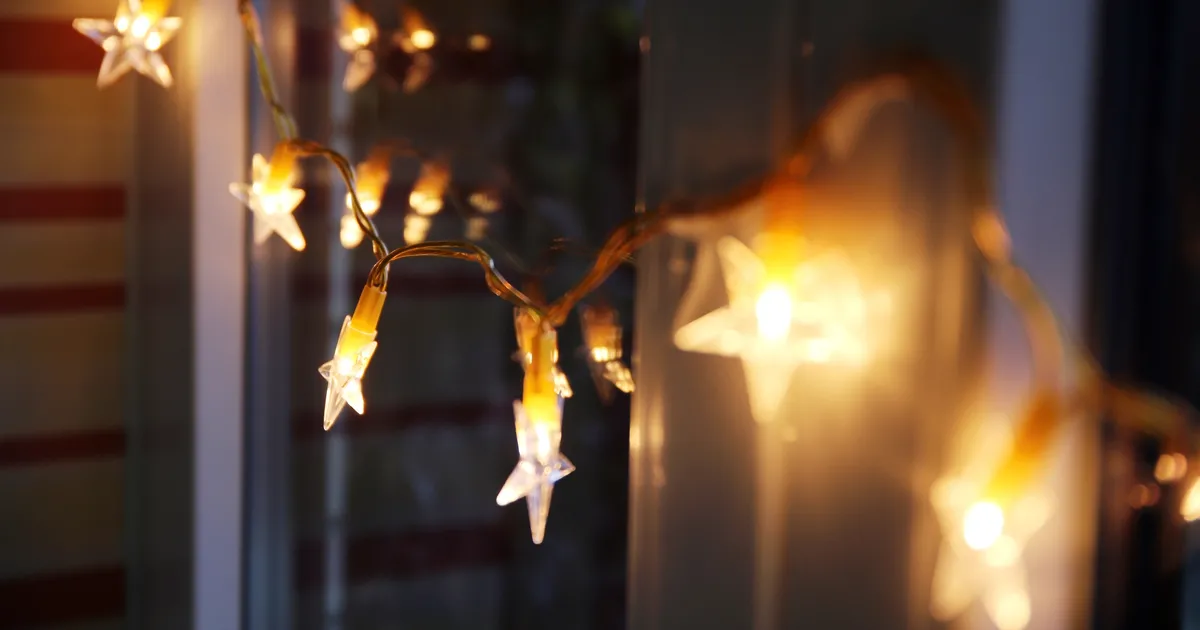 Täglicher Treffpunkt : Lebendige Adventsfenster bringen Weihnachten nach ...