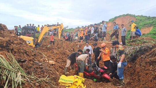 Überschwemmungen in Indonesien