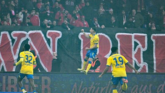 Eintracht Braunschweig - 1. FC Kaiserslautern Eintracht Braunschweig - 1. FC Kaiserslautern