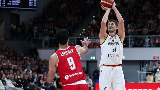 Tibor Pleiß Tibor Pleiß