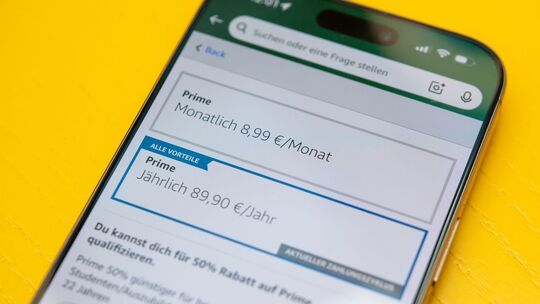 Ein Handy mit den Einstellungen der Amazon-Prime-Mitgliedschaft
