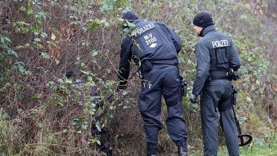 Erneute Spurensuche am Fundort im Fall Fabian