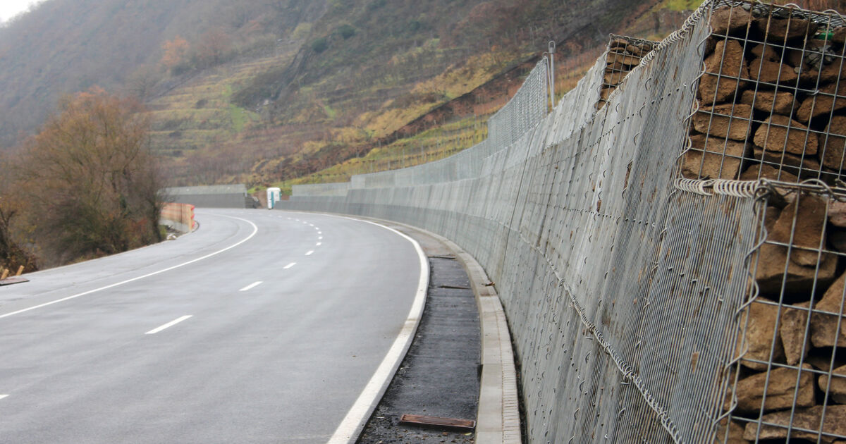 Neun Monate kein Verkehr: B49: Wann genau endet die Vollsperrung bei Lay?