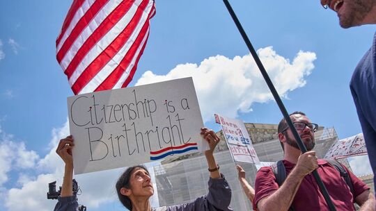 Das Dekret zum Geburtsrecht ist umstritten