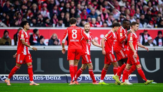 VfB Stuttgart - FC Bayern München VfB Stuttgart - FC Bayern München