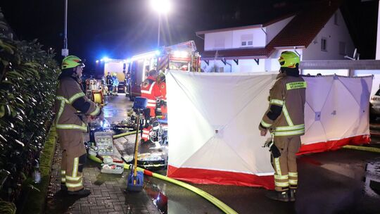 Zwei Tote bei Brand in Einfamilienhaus Zwei Tote bei Brand in Einfamilienhaus