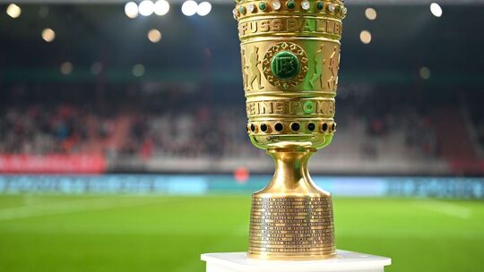 Trophäe im DFB-Pokal Trophäe im DFB-Pokal