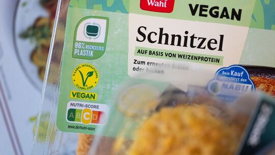 Veggie-Produkte - Veganes Schnitzel Veggie-Produkte - Veganes Schnitzel