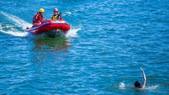 Rettungsschwimmer der DLRG an der Ostseeküste