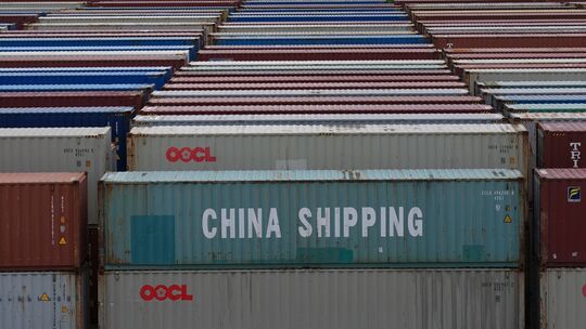 Container Terminal Tollerort im Hamburger Hafen