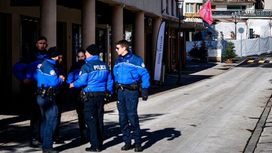 Explosion bei Silvesterparty in Skiort in der Schweiz