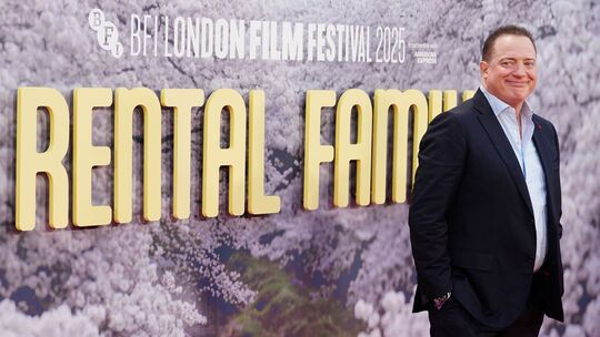 Tragikomödie «Rental Family»: Brendan Fraser allein in Tokio