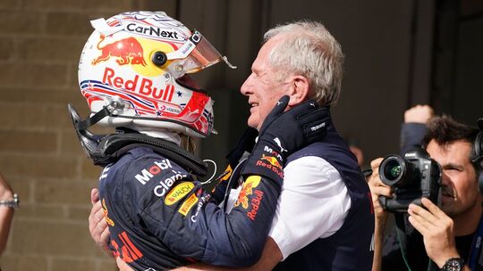 Max Verstappen (l) und Helmut Marko