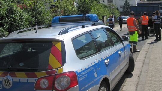 Polizei stoppt Teer-Mafia