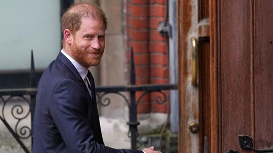 Neuer Prozess: Prominente gehen gegen Verlag der "Daily Mail" vor