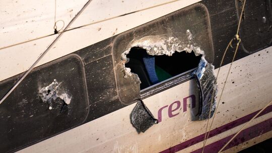 Tote bei Zugunglück in Spanien - Unglücksstelle bei Adamuz