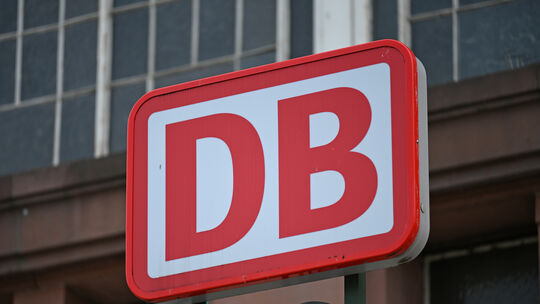 Die Deutsche Bahn hat viel vor auf der rechten Rheinstrecke: Sie wird generalsaniert - und deshalb vom 10. Juli bis 11. Dezember