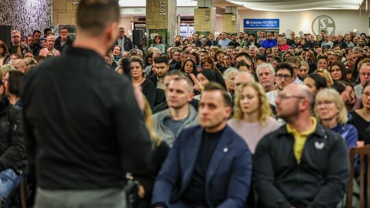 Nach dem Millionen-Coup von Gelsenkirchen Nach dem Millionen-Coup von Gelsenkirchen