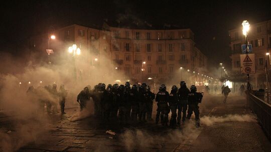 Krawalle wegen Räumung des Turiner Zentrums Askatasuna