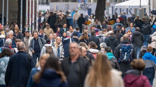 Einzelhandel - Konsum Einzelhandel - Konsum