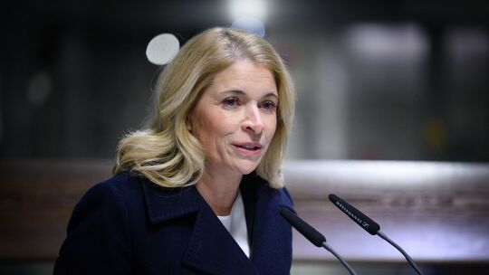 Evelyn Palla Evelyn Palla