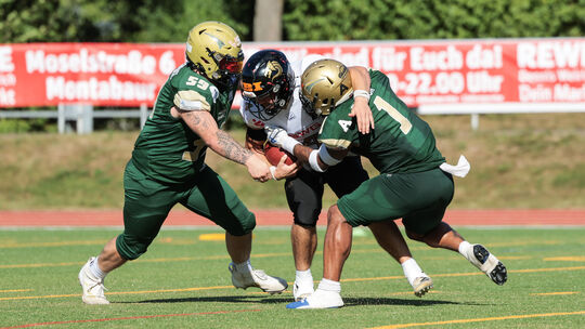 Die Montabaur Fighting Farmers (grüne Trikots) sind in der GFL 2 beheimatet und peilen dort in der kommenden Saison den Einzug i