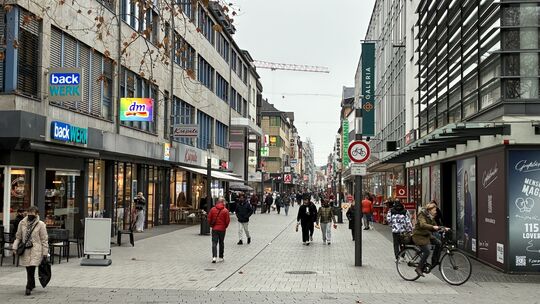 Die Löhrstraße ist die Haupteinkaufsmeile von Koblenz: Und trotzdem gibt es auch hier Flächen, die jahrelang leer stehen wie bei