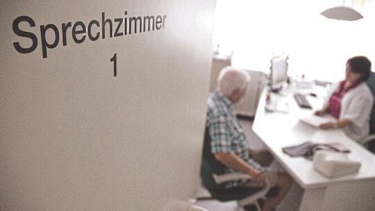 Nicht jeder Patient hat die Möglichkeit, Rezepte selbst abzuholen. Dafür gibt es Lieferdienste. Doch was, wenn es bei der Weiter