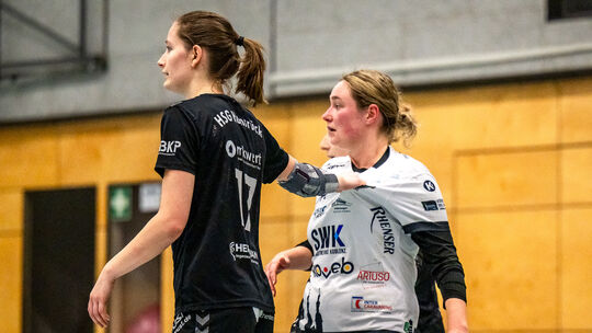 Jule Kappes (links) und die HSG Hunsrück hatten ihre Gegnerinnen zuletzt gut im Griff, drei Siege gab es nach Gang. Am Sonntag b