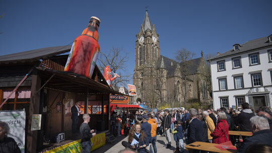 Die Veranstalter hoffen, dass auch diesmal zum Fest auf dem Marktplatz wieder so gutes Wetter herrscht, wie vor einem Jahr bei d