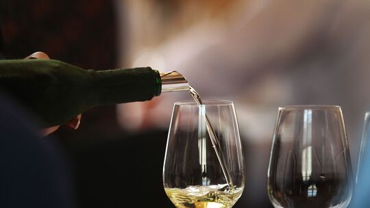 Deutscher Weißwein erfreut sich gerade in China großer Beliebtheit. Schafft rheinland-pfälzischer Riesling auch den Sprung nach