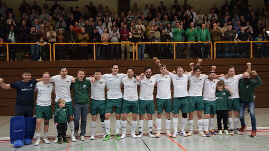 Das Team des Limburger HC freut sich auf die 1. Regionalliga. Routinierte Rückkehrer sollen Lahnstädter auch auf Feld in Erfolgs