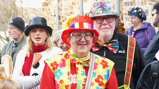 Karneval in Bachem, das ist etwas für Oma und Opa, Tochter und Enkel.