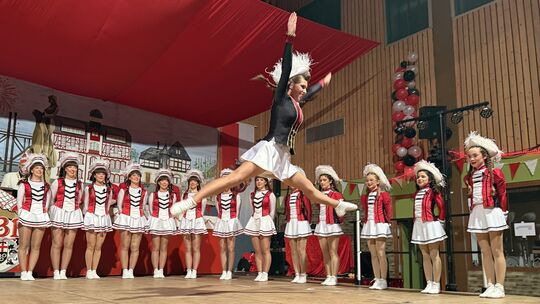 Solomariechen Lena Grünewald glänzt mit ihren Tanzpartien.