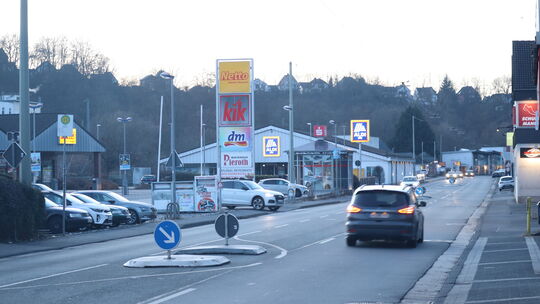 Für viele in Betzdorf ist die Wilhelmstraße vor allem praktisch, weil sich dort mehrere Supermärkte an einer Stelle befinden.