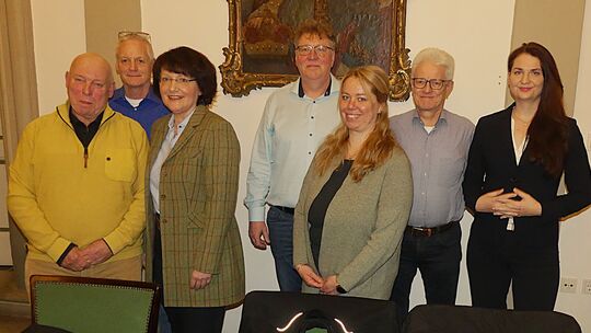 Der Vorstand des CDU-Stadtverbandes Kirn wurde für zwei Jahre gewählt. Um den neu gewählten Vorsitzenden Klaus Fischer (Bildmitt