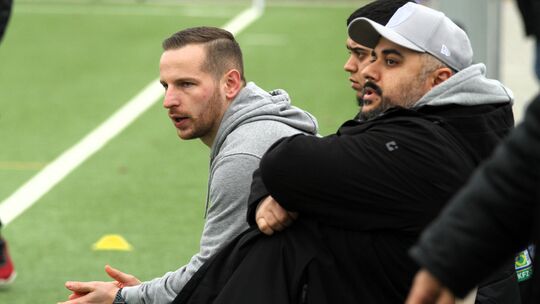 Zuletzt saß Leutrim Husaj (links) neben Talat Begen auf der Bank des FC Kosova Montabaur. Gegen den FC Shqiponja Kaiserslautern