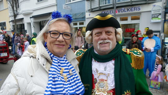 Da freut man sich doch über ein Wiedersehen nach vielen Jahren. Da freut man sich doch über ein Wiedersehen nach vielen Jahren.