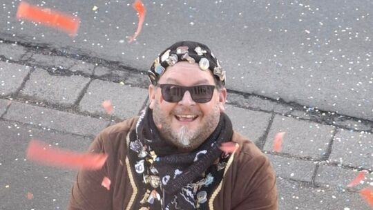 Marcus Schneider ist Erster Vorsitzender des Karnevals-Clubs Schinderhannes (KCS) 2005 in Sohren. Früher war er selbst eher ein