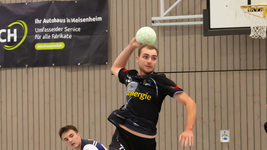 Auch dank seiner Abschlussstärke bezwang die HSG Nahe-Glan den Tabellendritten: Noah Gonzalez y Lingweiler (in Ballbesitz) gelan