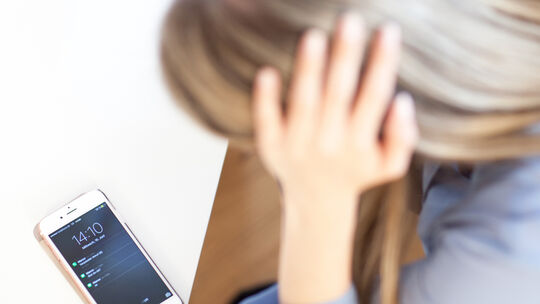 Stalkingopfer werden oft über einen längeren Zeitraum hinweg zermürbt. Das Strafrecht ahndet daher eine Vielzahl von Methoden, d