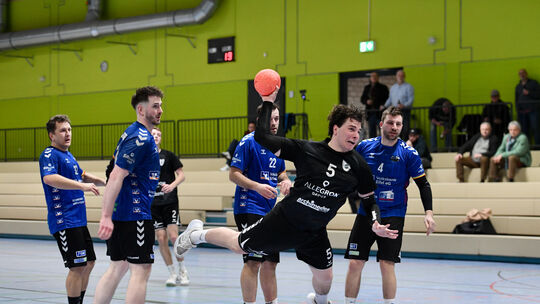 Louis Herbel verdiente sich nach dem Heimspiel gegen Bitburg ein Extralob von Trainer Andreas Klute. Der junge TVBE-Spieler war