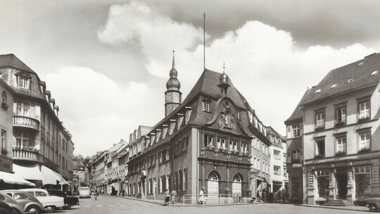 Dieses Foto aus dem Privatarchiv von Dieter Müllen zeigt den Wittlicher Marktplatz. Das genaue Aufnahmedatum ist nicht bekannt.