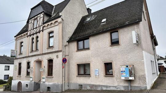 Die Gaststätte "Zum Brauer" ist ein Traditionshaus in Nauort. Das Wirtspaar Tadic, das das Lokal seit 26 Jahren betreibt, sucht