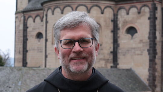 Abt Mauritius schätzt die Basilika Maria Laach wegen ihrer unverfälschten Bausubstanz. Seit gut 100 Tagen leitet er das Kloster.
