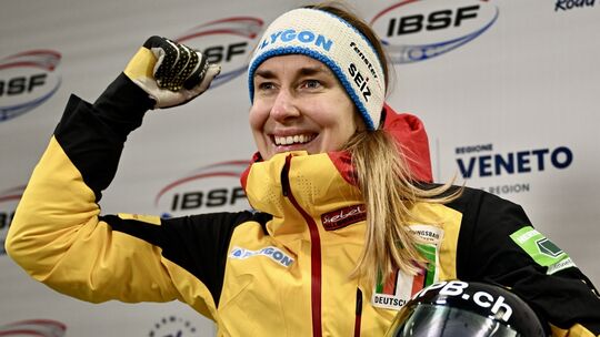 Die pure Freude bei Jacqueline Pfeifer: Auf der neuen Olympiabahn in Cortina d'Ampezzo war die Pilotin aus Brachbach beim Weltcu