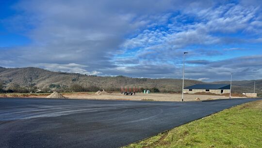 Auf die Ansiedlung der Polymer-Gruppe im Industriegebiet Weidenberg werden große Hoffnungen gesetzt. Die Erdarbeiten sollen im n