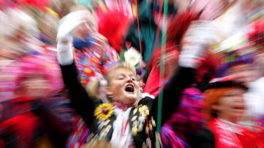 Farbenfroh und mit ausgelassener Stimmung feiern die Jecken auch im Kreis Neuwied den Höhepunkt der Karnevalssession.